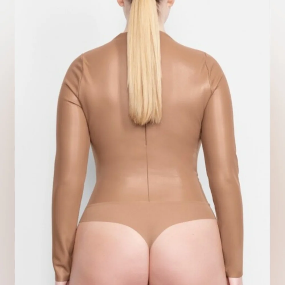 SKIMS FAUX LEATER BODYSUIT SIZE L NEW - Picture 4 of 15